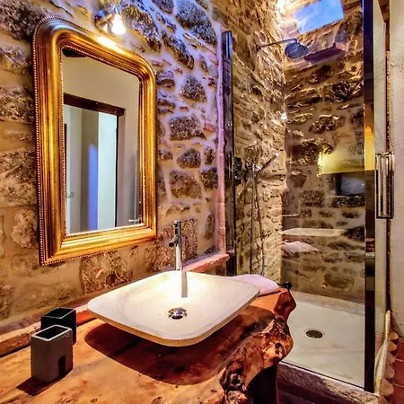 Historic 14th Century Palazzo Apartment