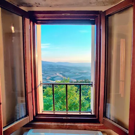 Historic 14th Century Palazzo Apartment *