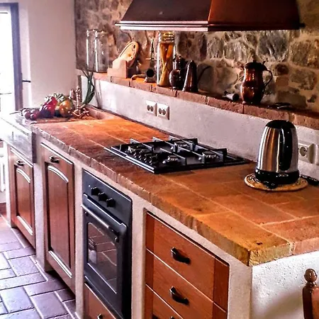 Historic 14th Century Palazzo * Sarteano
